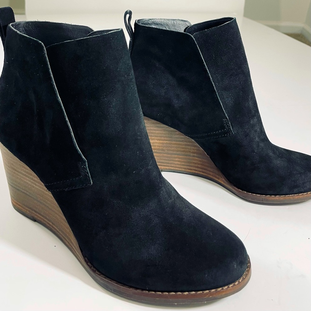 LUCKY BRAND Black Wedge Leather Booties